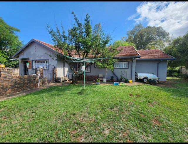 4 BEDROOM HOUSE FOR SALE IN LYDENBURG